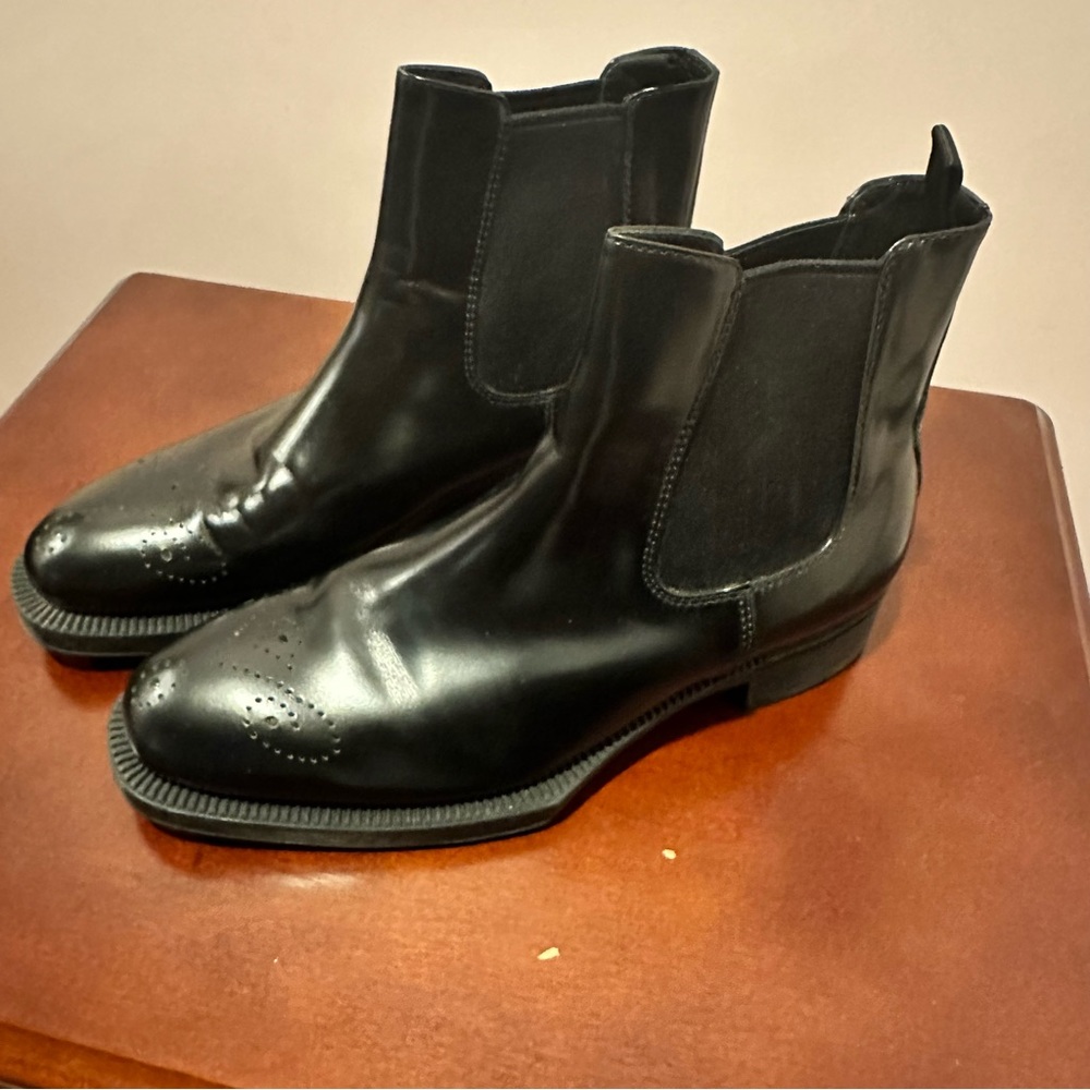 Men’s Black Prada Boots, size 36.